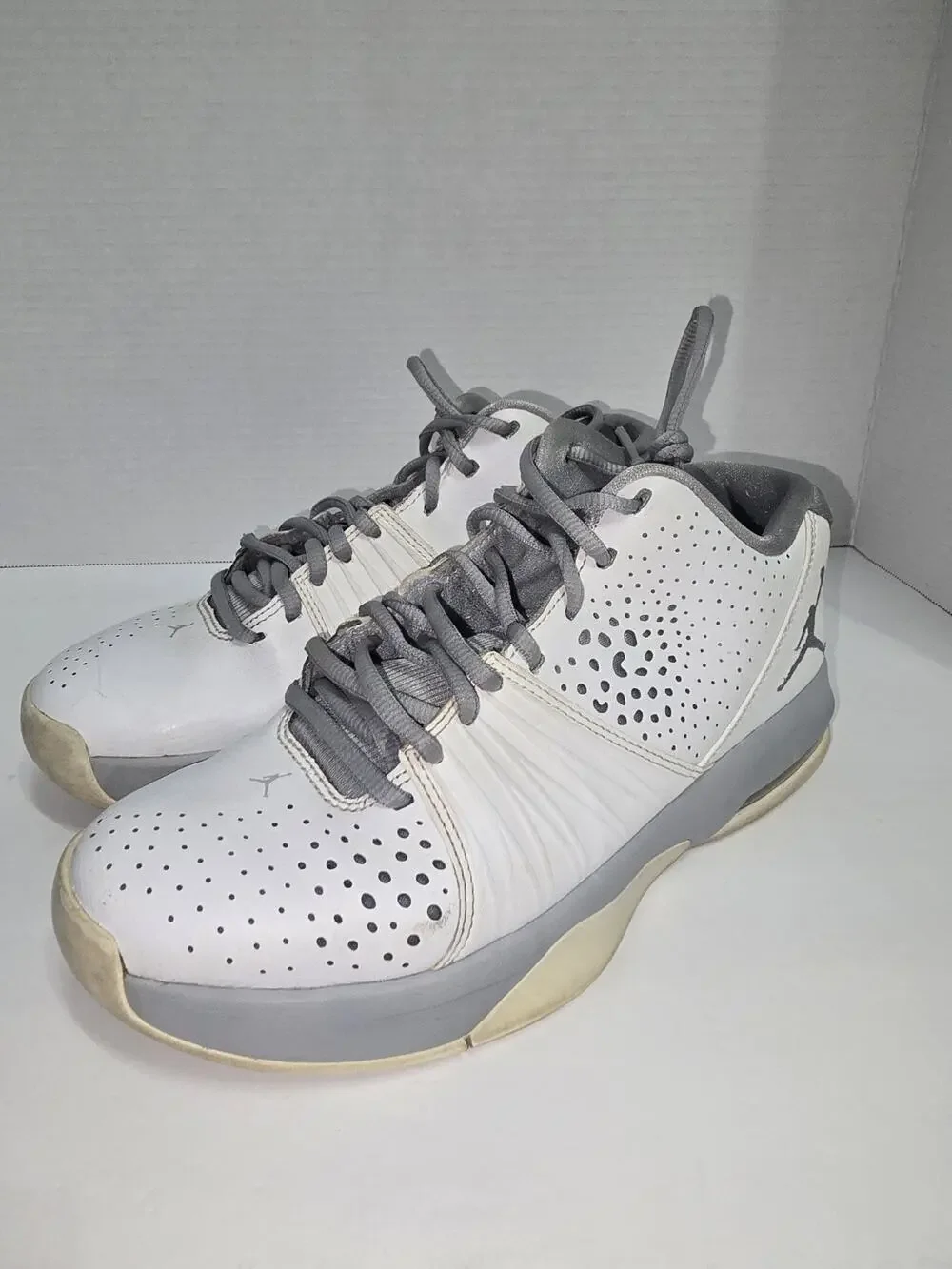 Jordan 5 AM White Wolf Grey Size 9 807546-100